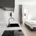 Nik Apartament *