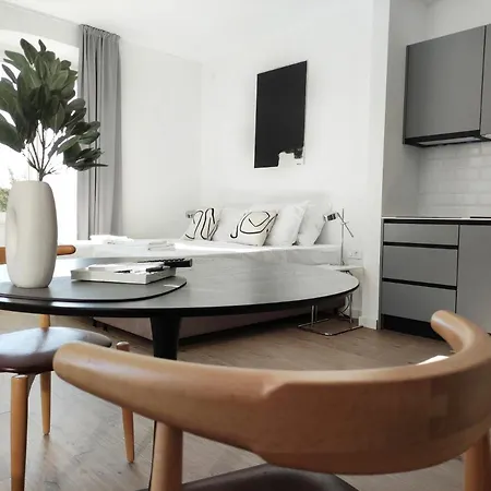 Nik Studio